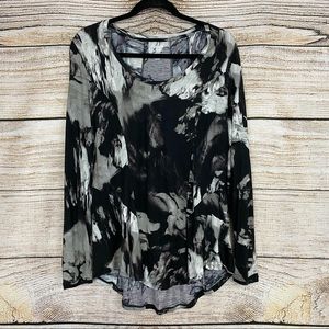 COPY - Simply Vera Vera Wang Black, White and Gray Long Sleeve.